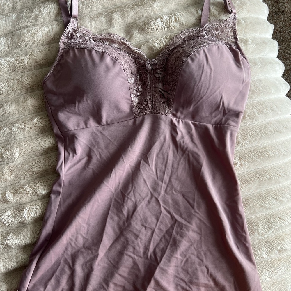 Elegant Lace Trim Camisole in Mocha